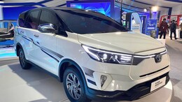Toyota Innova Crysta Electric Breaks Cover With 59.3 kWh Battery, 700 Nm Torque