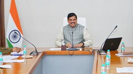 MP के कर्मचारियों को स्वास्थ्य बीमा योजना का मिलेगा लाभ, CM ने की घोषणा