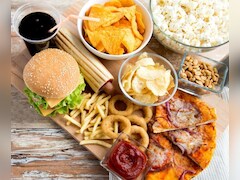 आर्थिक सर्वेक्षण ने बढ़ती अल्ट्रा-प्रोसेस्ड खाद्य खपत पर जताई चिंता, स्वास्थ्य कर का रखा प्रस्ताव