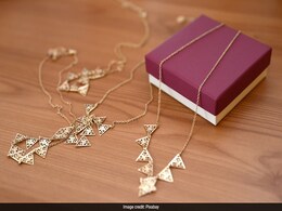 China Teen Sells Mother's Rs 1.2 Crore Jewellery For Rs 700 To Buy This China Teen Sells Mother's Rs 1.2 Crore Jewellery For Rs 700 To Buy This