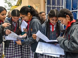 CBSE Board Exam 2025: सीबीएसई कक्षा 12वीं फिजिकल एजुकेशन की परीक्षा, ओवरऑल स्कोर बेहतर करने का मौका CBSE Board Exam 2025: सीबीएसई कक्षा 12वीं फिजिकल एजुकेशन की परीक्षा, ओवरऑल स्कोर बेहतर करने का मौका