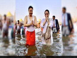 Union Minister Kiren Rijiju Visits Maha Kumbh, Takes Dip In Triveni Sangam Union Minister Kiren Rijiju Visits Maha Kumbh, Takes Dip In Triveni Sangam