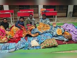 Nikay Chunav Result: EVM से छेड़छाड़ का डर, स्ट्रांग रूम के बाहर पहरेदारी कर रहे कांग्रेस प्रत्याशी Nikay Chunav Result: EVM से छेड़छाड़ का डर, स्ट्रांग रूम के बाहर पहरेदारी कर रहे कांग्रेस प्रत्याशी