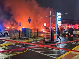 Small Plane Crashes Near Homes In Philadelphia, Sparks Massive Fire Small Plane Crashes Near Homes In Philadelphia, Sparks Massive Fire
