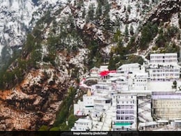 Liquor, Non-Veg Food Prohibited Around Vaishno Devi Shrine For Two More Months Liquor, Non-Veg Food Prohibited Around Vaishno Devi Shrine For Two More Months