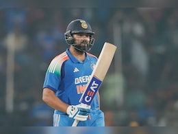 विराट कोहली के बाद रोहित शर्मा ने छुआ आसमान, यह करिश्माई रिकॉर्ड बनाने वाले बनें दूसरे बल्लेबाज विराट कोहली के बाद रोहित शर्मा ने छुआ आसमान, यह करिश्माई रिकॉर्ड बनाने वाले बनें दूसरे बल्लेबाज