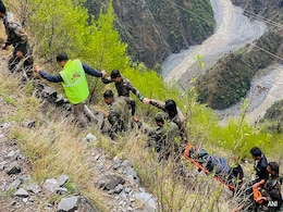 5 Killed, 17 Injured As Bus Falls Into Gorge In Gujarat 5 Killed, 17 Injured As Bus Falls Into Gorge In Gujarat