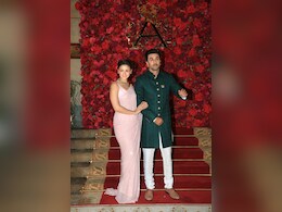 Ranbir Kapoor's LOL Reply To Paparazzi Asking For "Solo" Pics: "<i>Pagal Hai Kya?</i>" Ranbir Kapoor's LOL Reply To Paparazzi Asking For "Solo" Pics: "<i>Pagal Hai Kya?</i>"