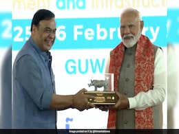 Himanta Sarma Gifts One-Horned Rhino Made From Semiconductor Chip To PM Modi Himanta Sarma Gifts One-Horned Rhino Made From Semiconductor Chip To PM Modi