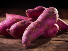 AIIMS-Trained Doctor Lists Foods That Can Help Reduce Cancer Risk