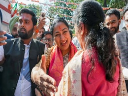 Delhi Chief Minister Alleges AAP Left "Empty Public Exchequer", Assures Aid To Women Delhi Chief Minister Alleges AAP Left "Empty Public Exchequer", Assures Aid To Women