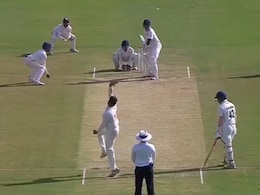 Ranji Trophy : अजिंक्य, सूर्या आणि शिवमला एकाच ओव्हरमध्ये आऊट करणारा Parth Rekhade कोण आहे? Ranji Trophy : अजिंक्य, सूर्या आणि शिवमला एकाच ओव्हरमध्ये आऊट करणारा Parth Rekhade कोण आहे?