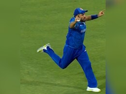 AFG vs AUS: पीछे भागते हुए गुलाबदीन नायब का हैरतअंगेज कैच देख दुनिया हुई सन्न, VIDEO