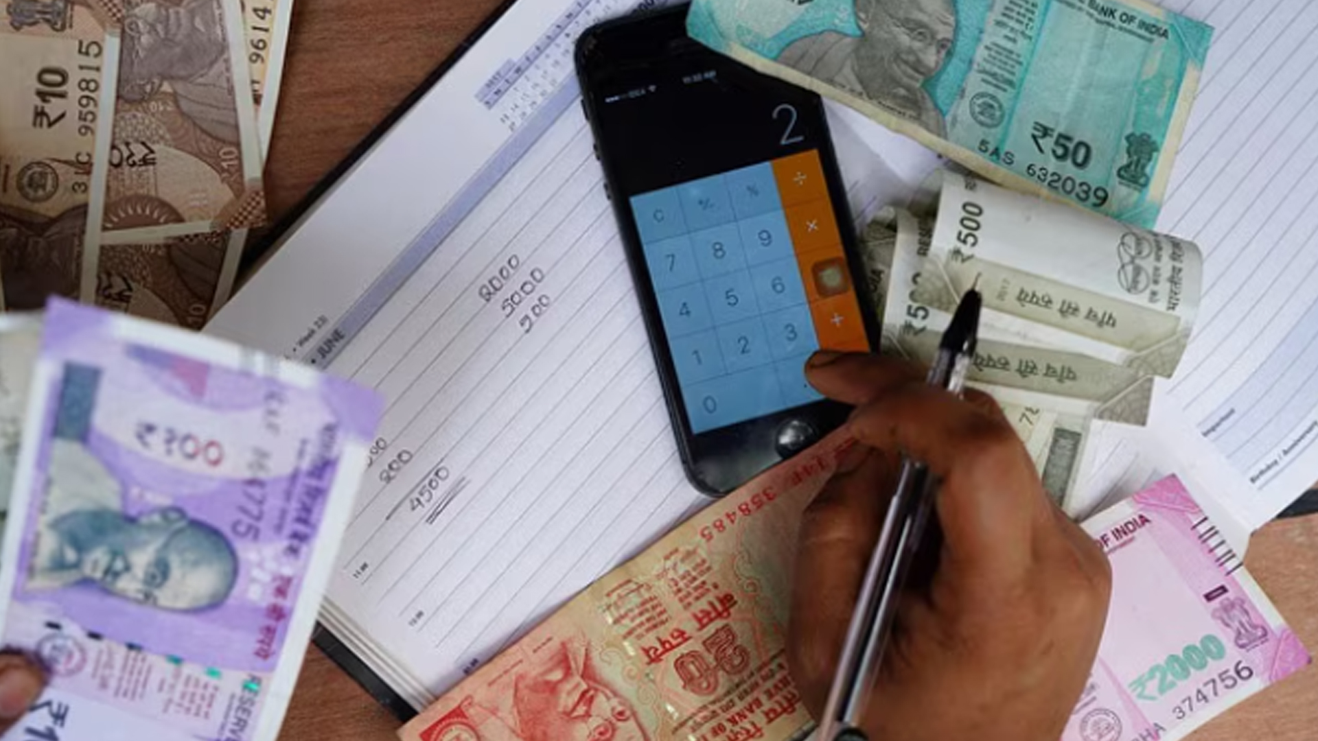 Record Low For Rupee | Asian Markets Tumble As Trump's Tariff War Escalates