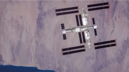 China Astronauts Generate Rocket Fuel, Oxygen In Space Using "Artificial Photosynthesis"