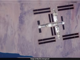 China Astronauts Generate Rocket Fuel, Oxygen In Space Using "Artificial Photosynthesis" China Astronauts Generate Rocket Fuel, Oxygen In Space Using "Artificial Photosynthesis"
