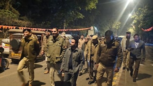 डिग्री बेचने की दुकान! लाखों में बिक रही थीं फर्जी डिग्रियां, दिल्ली में हायर एजुकेशन रैकेट का भंडाफोड़