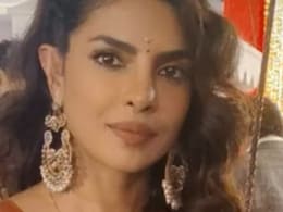 प्रियंका चोपड़ा ने बेटी के लिए सिलवाया सेम अपने जैसा सूट, भाई की शादी के फंक्शन में यूं दिखीं मां-बेटी प्रियंका चोपड़ा ने बेटी के लिए सिलवाया सेम अपने जैसा सूट, भाई की शादी के फंक्शन में यूं दिखीं मां-बेटी