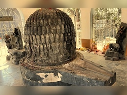 Mahashivratri 2025 : एका अखंड शिवलिंगावर कोरलेल्या शिवाच्या 359 प्रतिमा, सोलापुरात जगातील एकमेव बहुमुखी शिवलिंग!