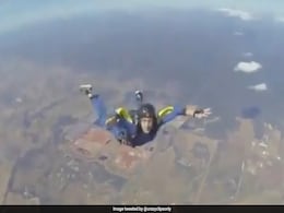 Man Suffers Seizure While Skydiving, Video Of Dramatic Rescue Goes Viral Man Suffers Seizure While Skydiving, Video Of Dramatic Rescue Goes Viral