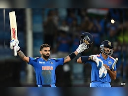सचिन तेंदुलकर को पीछे छोड़ने के साथ कोहली ने बनाए ये रिकॉर्ड, पाकिस्तान के खिलाफ जड़ा 51वां शतक सचिन तेंदुलकर को पीछे छोड़ने के साथ कोहली ने बनाए ये रिकॉर्ड, पाकिस्तान के खिलाफ जड़ा 51वां शतक