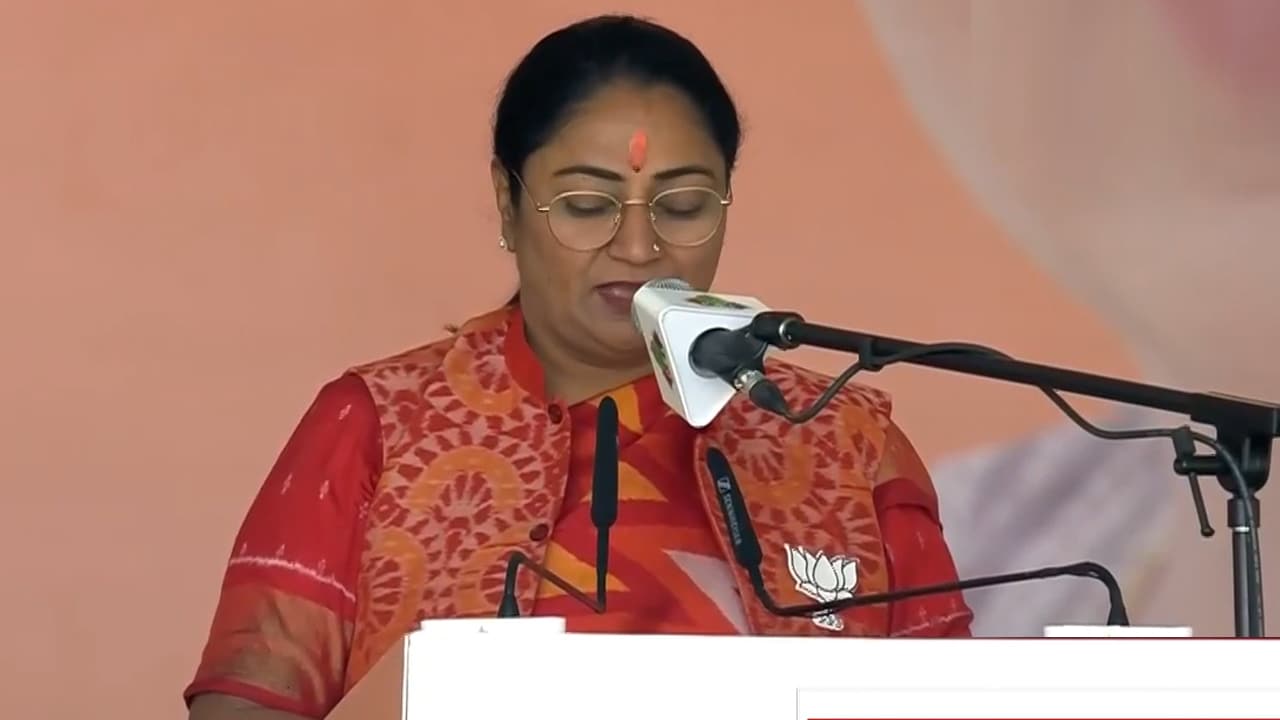 Rekha Gupta Takes Oath As Delhi Chief Minister At Ramlila Ground