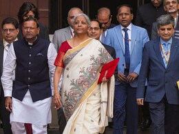 Nirmala Sitharaman : कौन हैं दुलारी देवी जिनकी भेजी साड़ी पहन निर्मला सीतारमण ने पढ़ा बजट