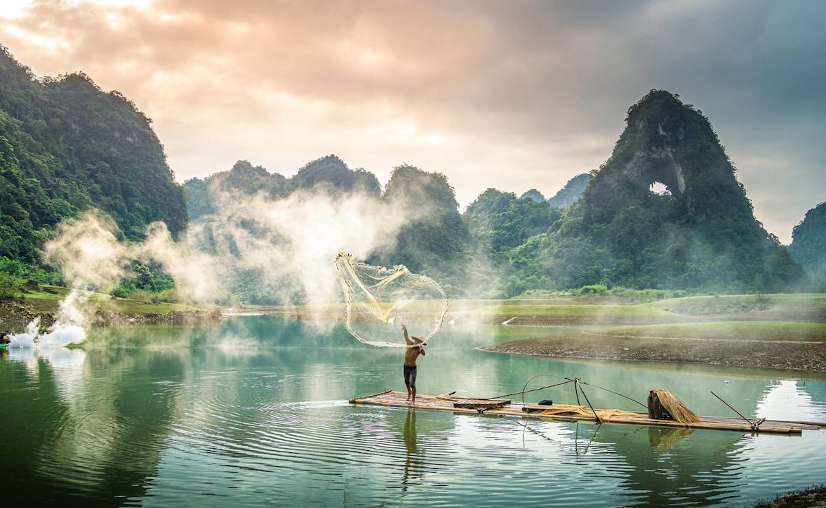 Дългият уикенд на Холи е идеалното извинение за бързо международно