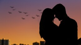 Everything You Need To About The New "Hibernation Relationship" Trend