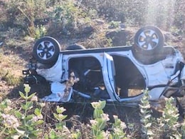 Wardha Car Accident : वर्ध्यात भीषण अपघात; तीन मित्रांचा मृत्यू, तर एकजण गंभीर जखमी Wardha Car Accident : वर्ध्यात भीषण अपघात; तीन मित्रांचा मृत्यू, तर एकजण गंभीर जखमी