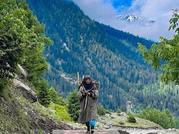 भीड़-भाड़ से दूर पार्टनर के साथ सुकून भरे पल बिताना चाहते हैं तो एक्सप्लोर करें ये 7 रोमांटिक डेस्टिनेशन भीड़-भाड़ से दूर पार्टनर के साथ सुकून भरे पल बिताना चाहते हैं तो एक्सप्लोर करें ये 7 रोमांटिक डेस्टिनेशन