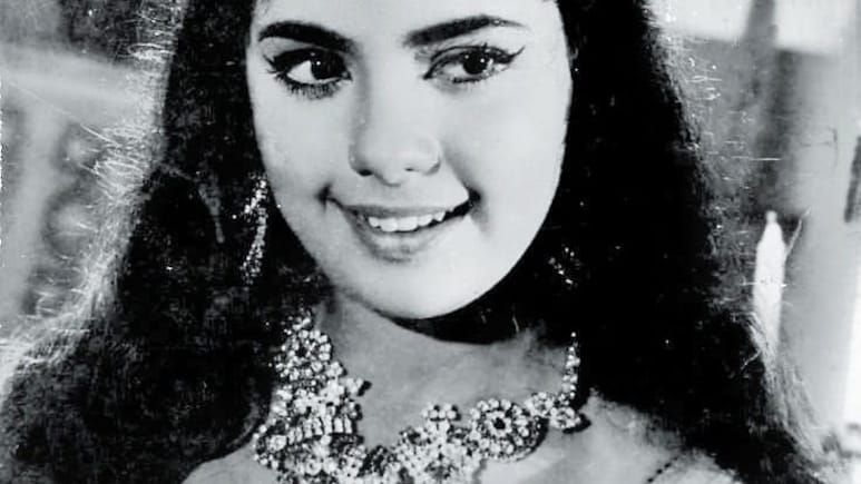 मुमताज के समधी की 7 फोटो, महीनों सिनेमाघरों से नहीं उतरती थी सुपरस्टार की फिल्म, दामाद भी हैं पॉपुलर एक्टर