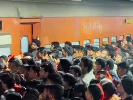 Delhi Railway Station Stampede : महाकुंभला जाण्याची इच्छा अपूर्णच, नवी दिल्ली रेल्वे स्थानकावरील चेंगराचेंगरीत 18 मृत्यू! Delhi Railway Station Stampede : महाकुंभला जाण्याची इच्छा अपूर्णच, नवी दिल्ली रेल्वे स्थानकावरील चेंगराचेंगरीत 18 मृत्यू!