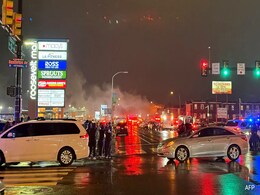 अमेरिका में ये हो क्या रहा है, अब फिलोडेल्फिया में हुआ प्लेन क्रैश, कई घरों में लगी आग अमेरिका में ये हो क्या रहा है, अब फिलोडेल्फिया में हुआ प्लेन क्रैश, कई घरों में लगी आग