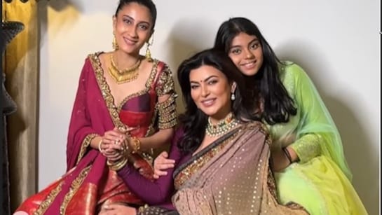 सुष्मिता सेन की तरह ही बेहद खूबसूरत हैं उनकी बेटियां, ट्रेडिशनल आउटफिट में सादगी देख फिदा हुए फैंस