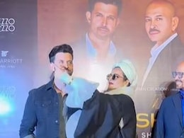 Rekha Shows Hrithik Roshan's Face When Paps Ask, "Where's Jadoo?" Rekha Shows Hrithik Roshan's Face When Paps Ask, "Where's Jadoo?"