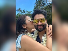Rakul Preet Singh's Anniversary Wish For Husband Jackky Bhagnani Came Gift-Wrapped Like This Rakul Preet Singh's Anniversary Wish For Husband Jackky Bhagnani Came Gift-Wrapped Like This