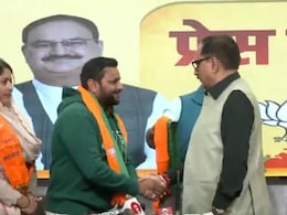 दिल्ली में AAP के 3 पार्षद BJP में शामिल, 'ट्रिपल इंजन' सरकार बनाने की कवायद तेज दिल्ली में AAP के 3 पार्षद BJP में शामिल, 'ट्रिपल इंजन' सरकार बनाने की कवायद तेज