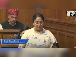 दिल्ली विधानसभा में CM रेखा गुप्ता ने मोहन सिंह बिष्ट का नाम डिप्टी स्पीकर पद के लिए रखा दिल्ली विधानसभा में CM रेखा गुप्ता ने मोहन सिंह बिष्ट का नाम डिप्टी स्पीकर पद के लिए रखा