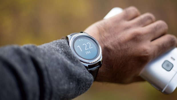 Get Smartwatches For Your Smooth Fitness Journey