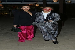 Watch: Sisters Malaika And Amrita Arora Get Papped Together On Their Night Out Watch: Sisters Malaika And Amrita Arora Get Papped Together On Their Night Out