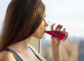 Want Glowing Skin? Try This Simple 'Goddess Glow Juice' Recipe Want Glowing Skin? Try This Simple 'Goddess Glow Juice' Recipe