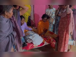 पंचायत चुनाव : नक्सलियों ने सरपंच प्रत्याशी का किया मर्डर, आधी रात को घर में घुसकर मार डाला पंचायत चुनाव : नक्सलियों ने सरपंच प्रत्याशी का किया मर्डर, आधी रात को घर में घुसकर मार डाला