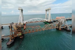 India's 1st Vertical Lift Railway Sea Bridge To Open In Rameswaram Tomorrow India's 1st Vertical Lift Railway Sea Bridge To Open In Rameswaram Tomorrow
