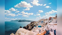 Popular Greek Island Santorini About To Erupt After Series Of Earthquakes? Here's The Truth