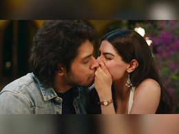 <i>Loveyapa</i> Box Office Collection Day 2: Junaid Khan And Khushi Kapoor's Film Struggles <i>Loveyapa</i> Box Office Collection Day 2: Junaid Khan And Khushi Kapoor's Film Struggles