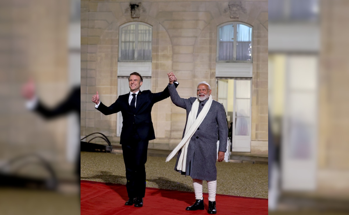 (French President Mankron and PM Modi)