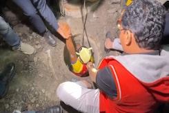 Gujarat: Search Operation Underway After 2-Year-Old Boy Falls Into Sewer In Variav Gujarat: Search Operation Underway After 2-Year-Old Boy Falls Into Sewer In Variav