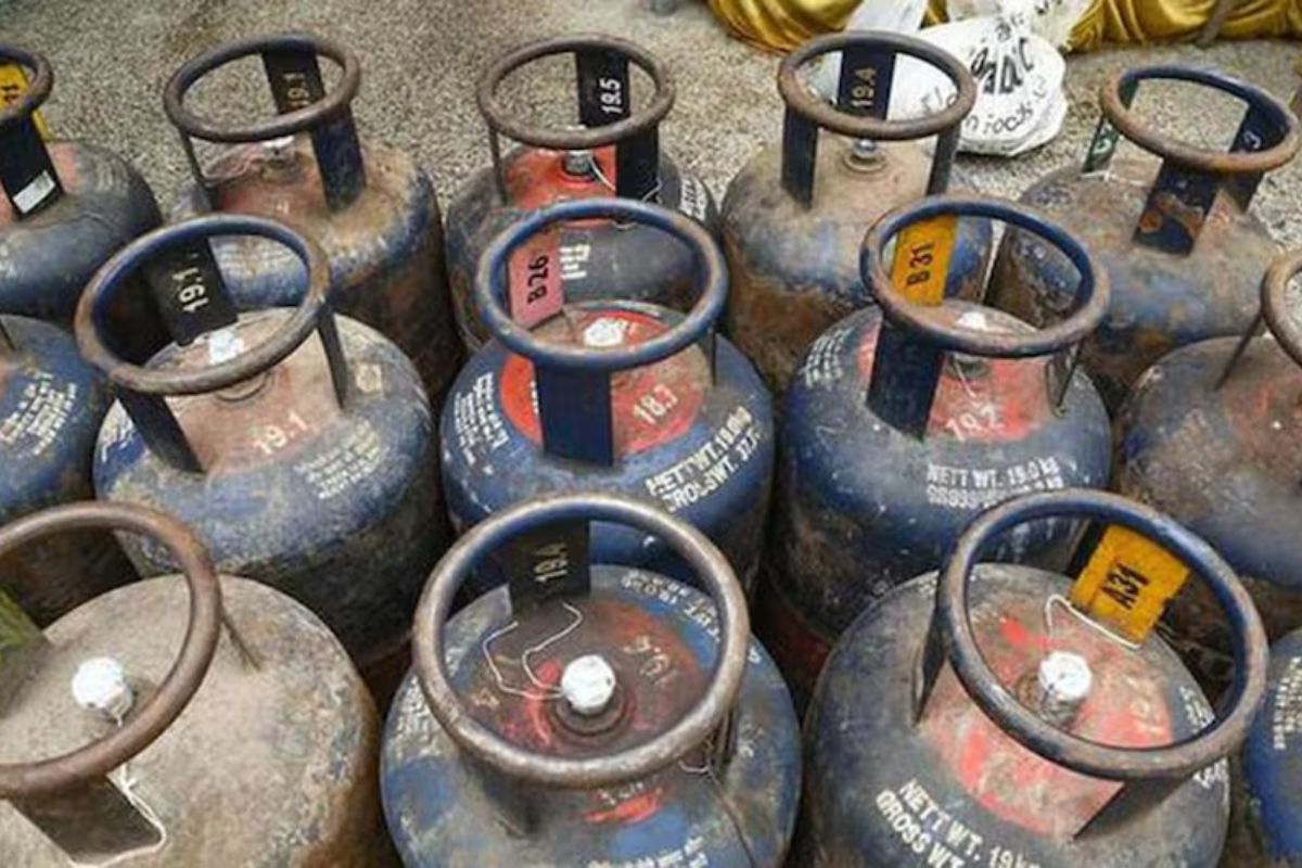आज से LPG सिलेंडर हुआ सस्ता! कीमतों में 33.50 रुपये की कटौती, जानें ताजा रेट