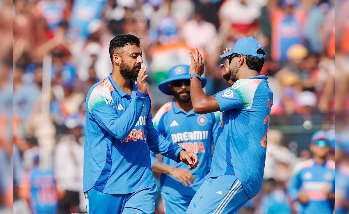 India vs England 2nd ODI LIVE Updates: Ravindra Jadeja Removes Ben Duckett, England Lose 2nd Wicket